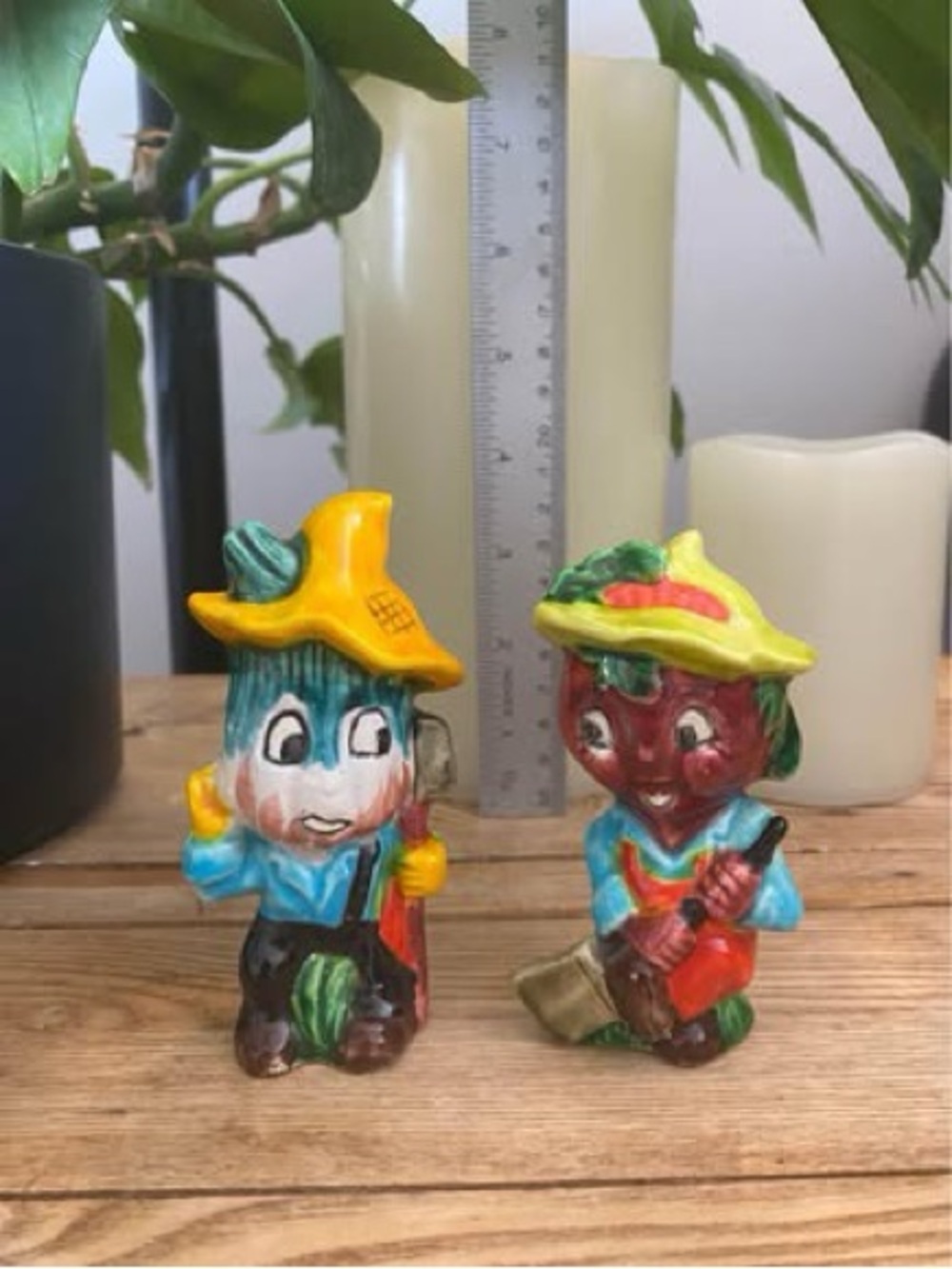 Vintage Ceramic Anthropomorphic Vegetable Gardeners Salt and Pepper Shakers